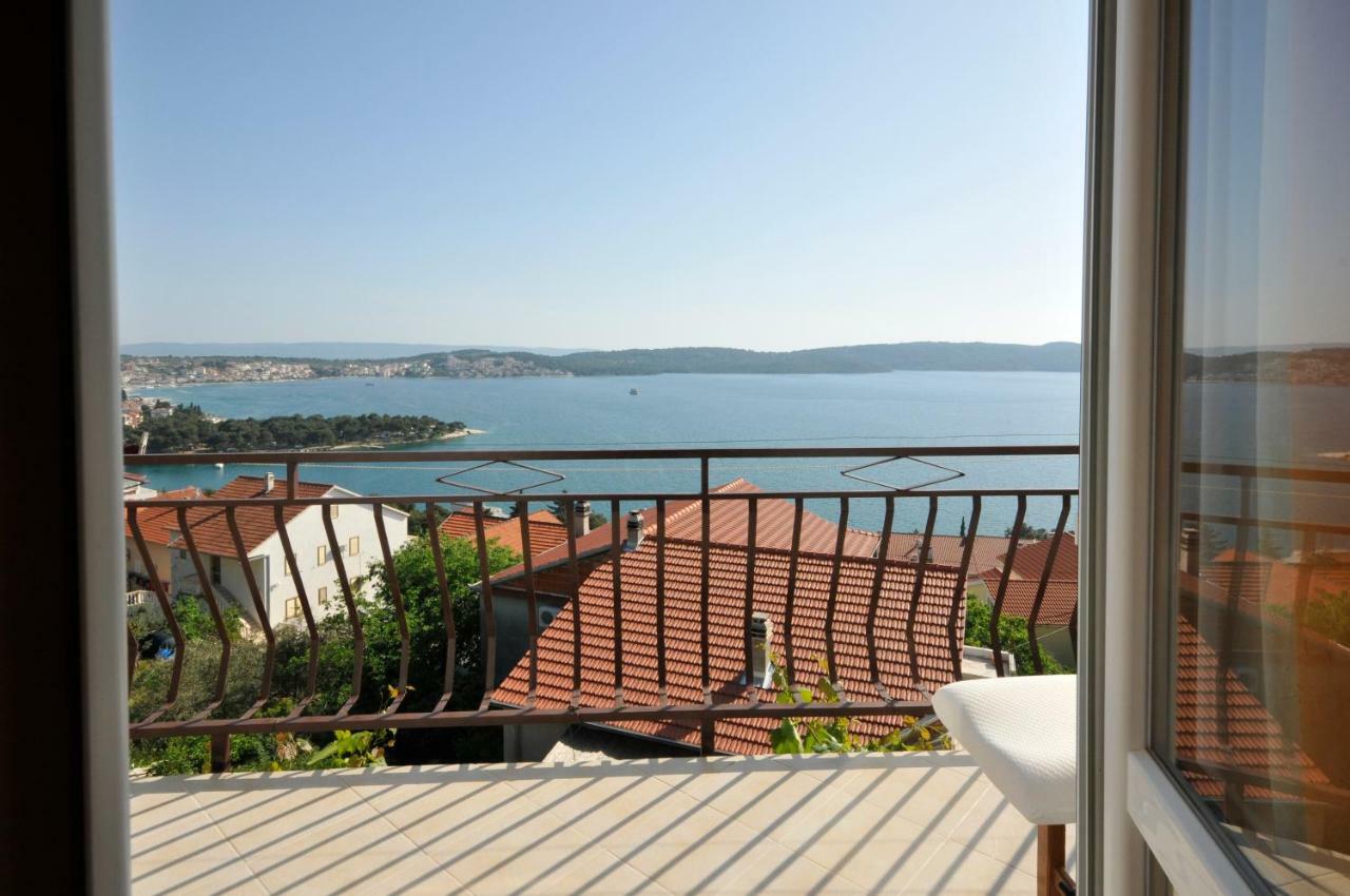 Apartment Ana Трогир Экстерьер фото